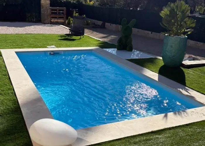 Holiday home Les De Soleilmapou: Spacious Family Retreat With Garden & Games Ganzeville